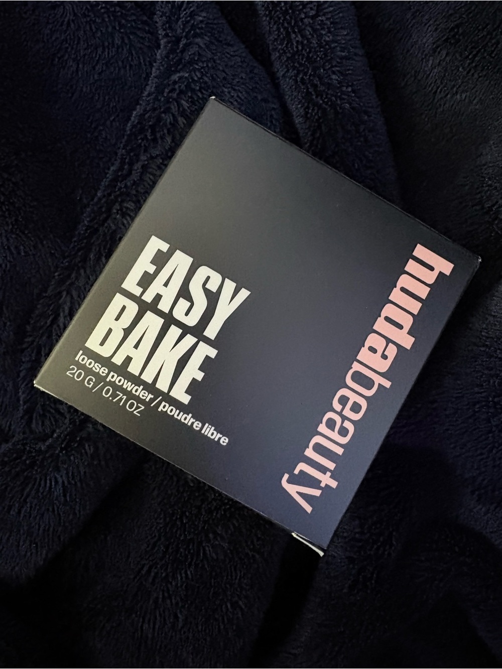 Huda Beauty Easy Bake Loose Powder in Matcha Milk Cake